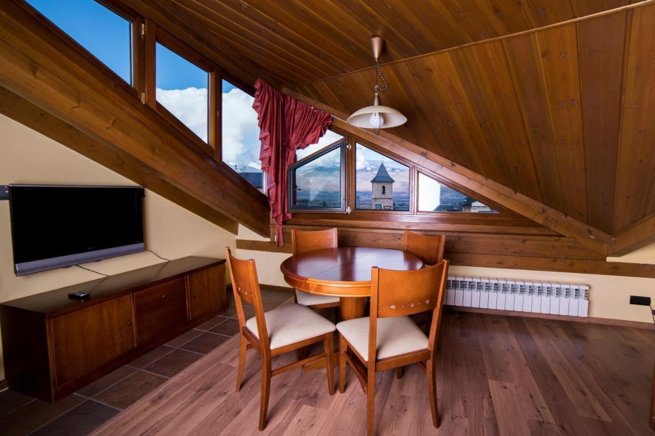 Hotel Roca Alp Exterior foto