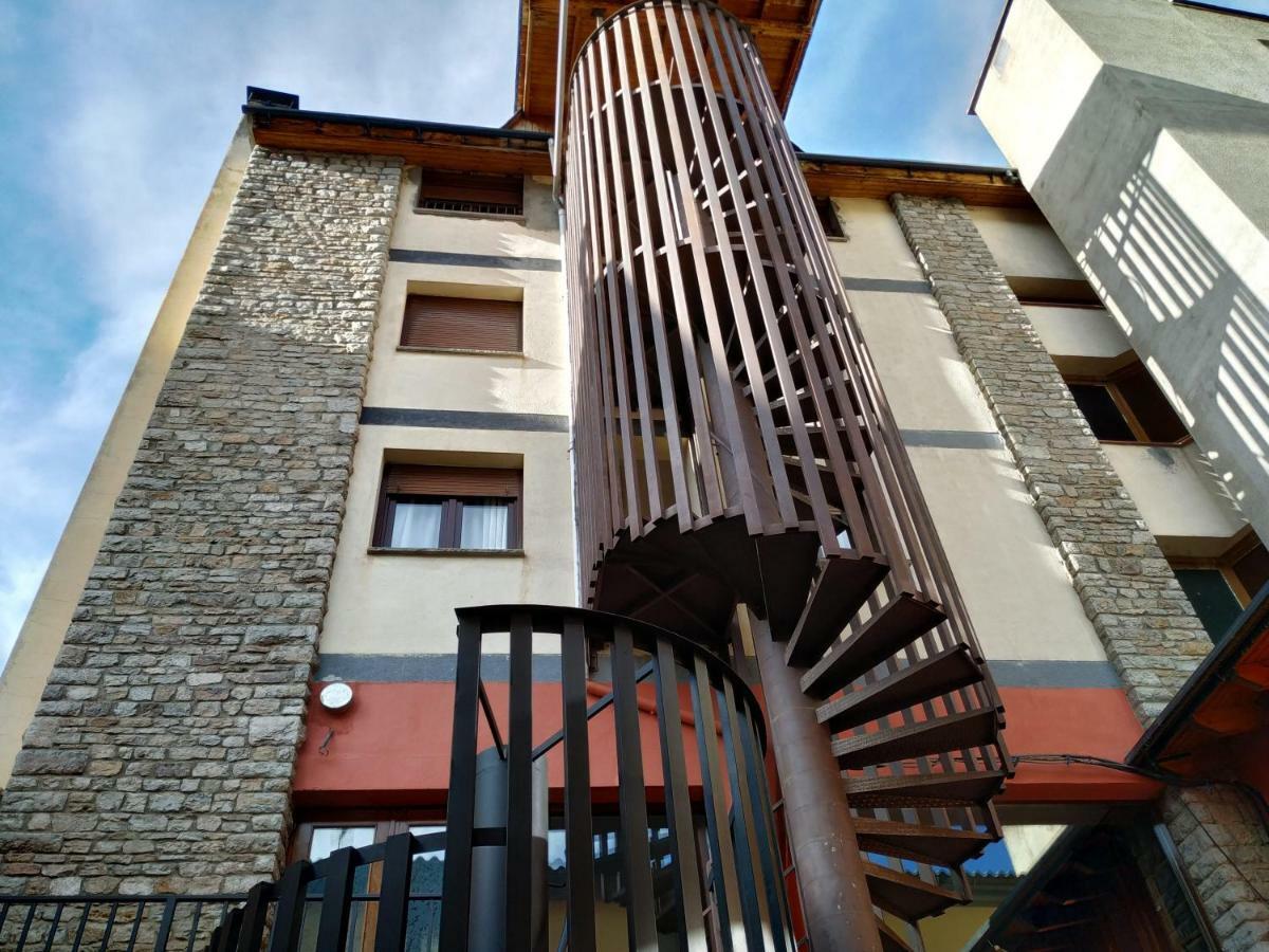 Hotel Roca Alp Exterior foto